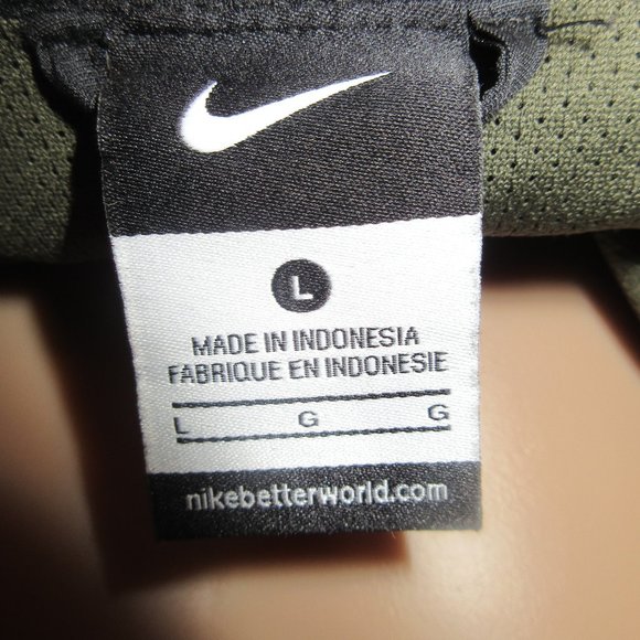 Nike Juventus Lightweight Jacket Men Khaki  Training Football Windbreaker Large - Picture 9 of 12